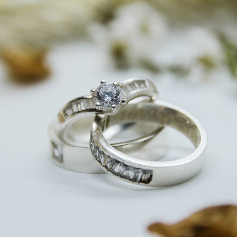 Anillo Eternidad Diamantes Oro Blanco
