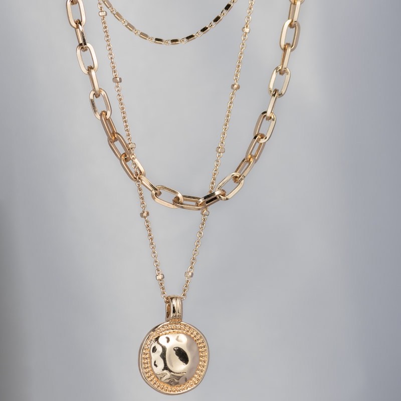 Collar Layered Triple Cadena Oro